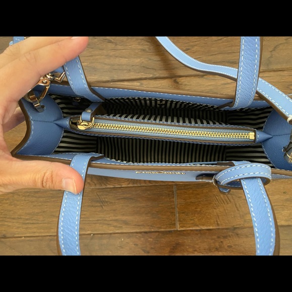 Authentic Kate Spade Thompson Street Sam Satchel - Picture 7 of 14